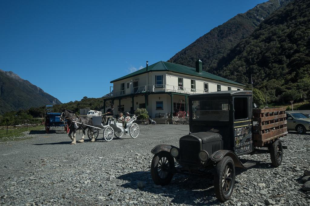 Otira Stagecoach Hotel Esterno foto