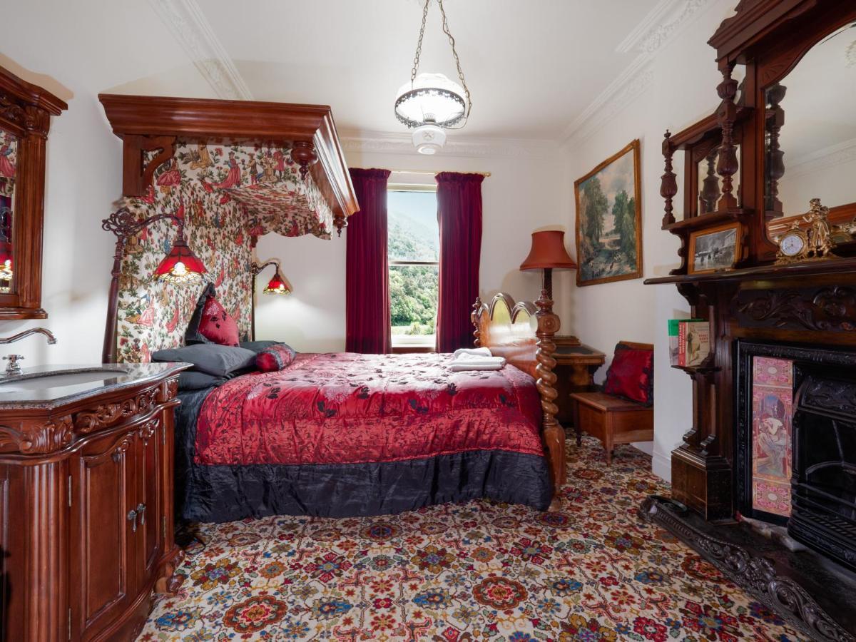 Otira Stagecoach Hotel Esterno foto