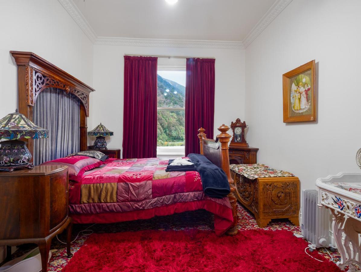 Otira Stagecoach Hotel Esterno foto