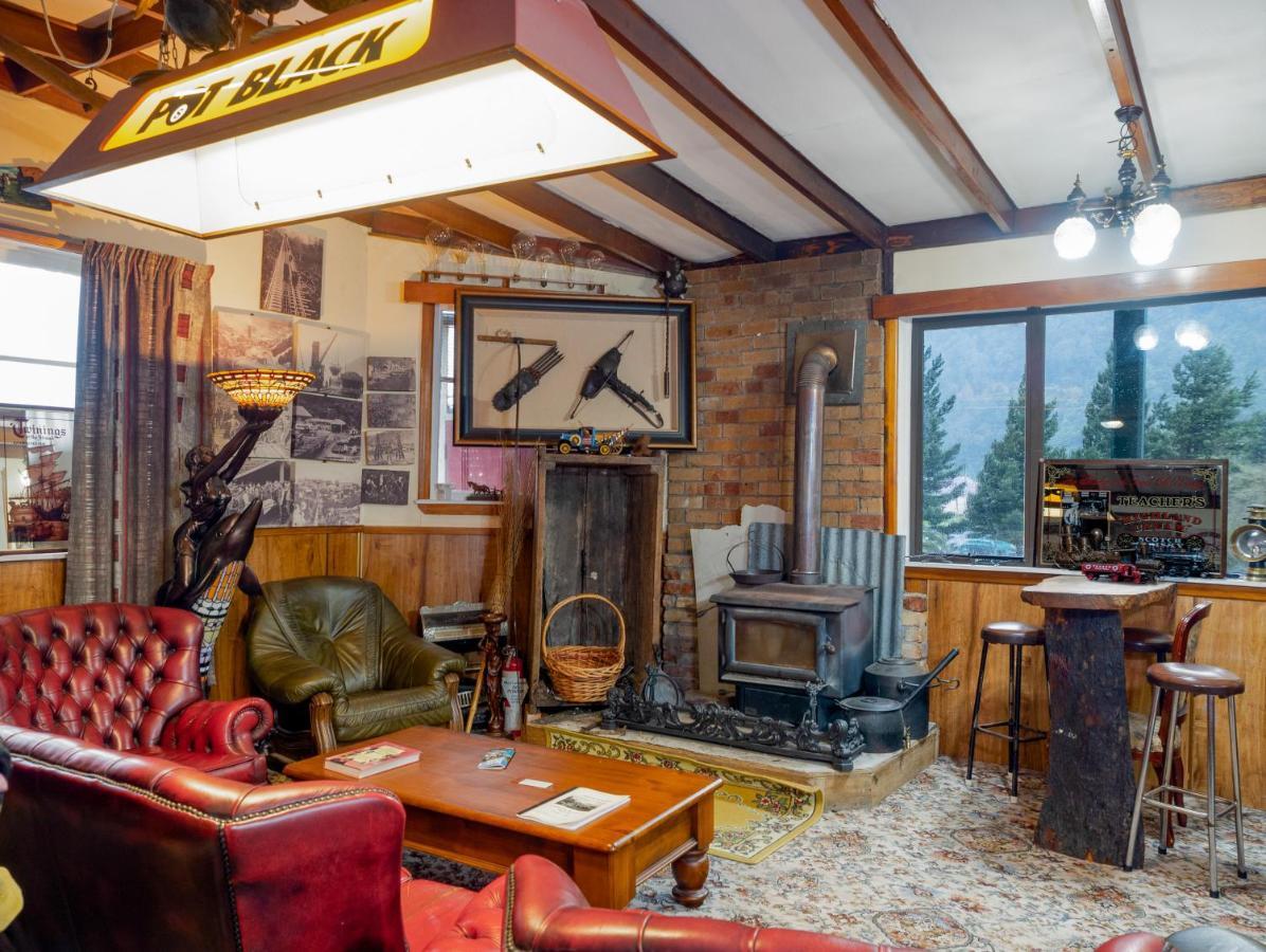 Otira Stagecoach Hotel Esterno foto